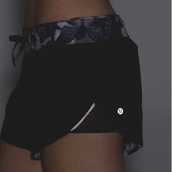 Lululemon Go The Distance Shorts Reversible Butterfly Pizzaz Multi / Black - Picture 5 of 13